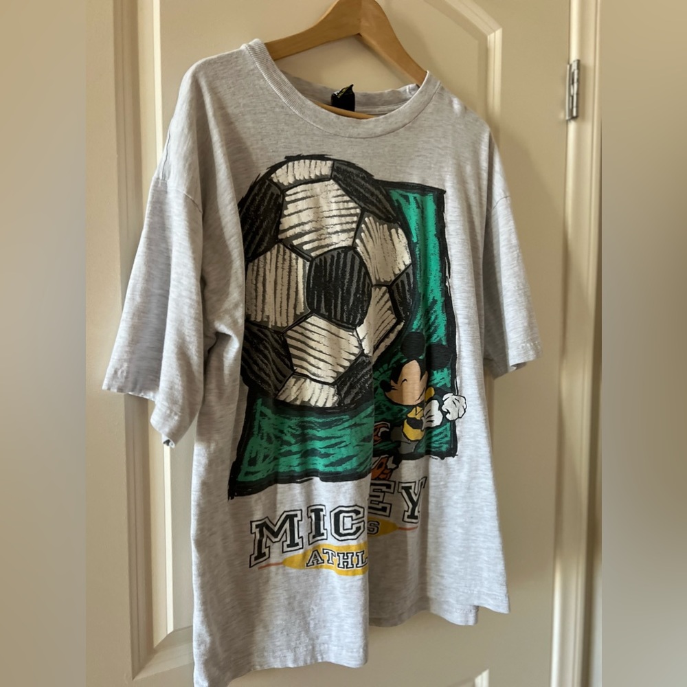 Vintage Mickey Mouse TShirt - Picture 7 of 8